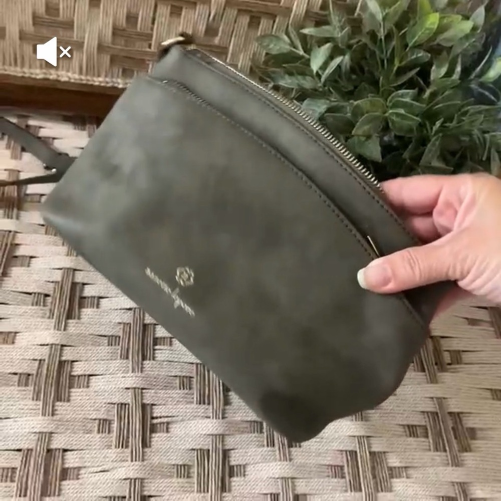Nanette Lepore Olive Green Everyday Crossbody Bag Double Zip Leopard Lining - Picture 6 of 6